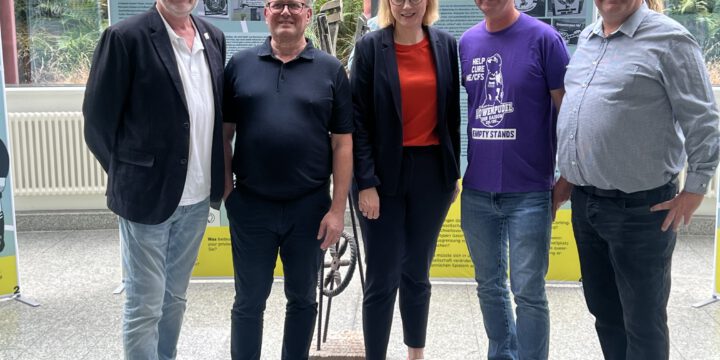 Eröffnung der Wanderausstellung „Stabil bleiben gegen Diskriminierung im Fußball“